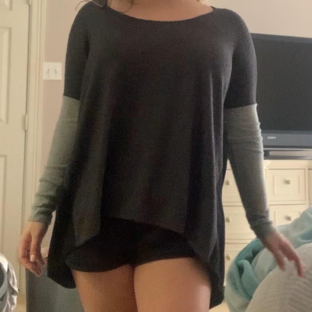 Uo Sweater - image 1